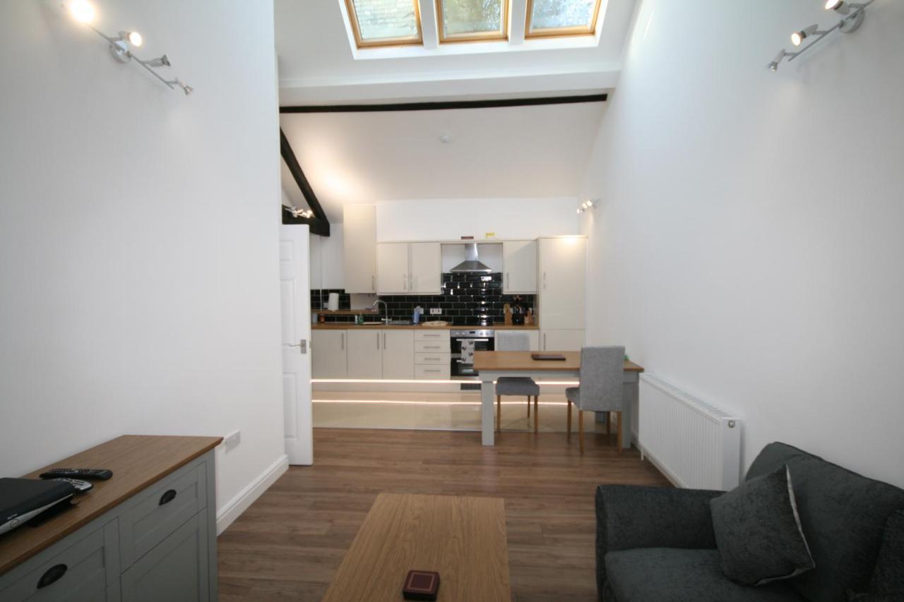 Апартаменты Flat 5, 124 High Street Ньюмаркет Экстерьер фото